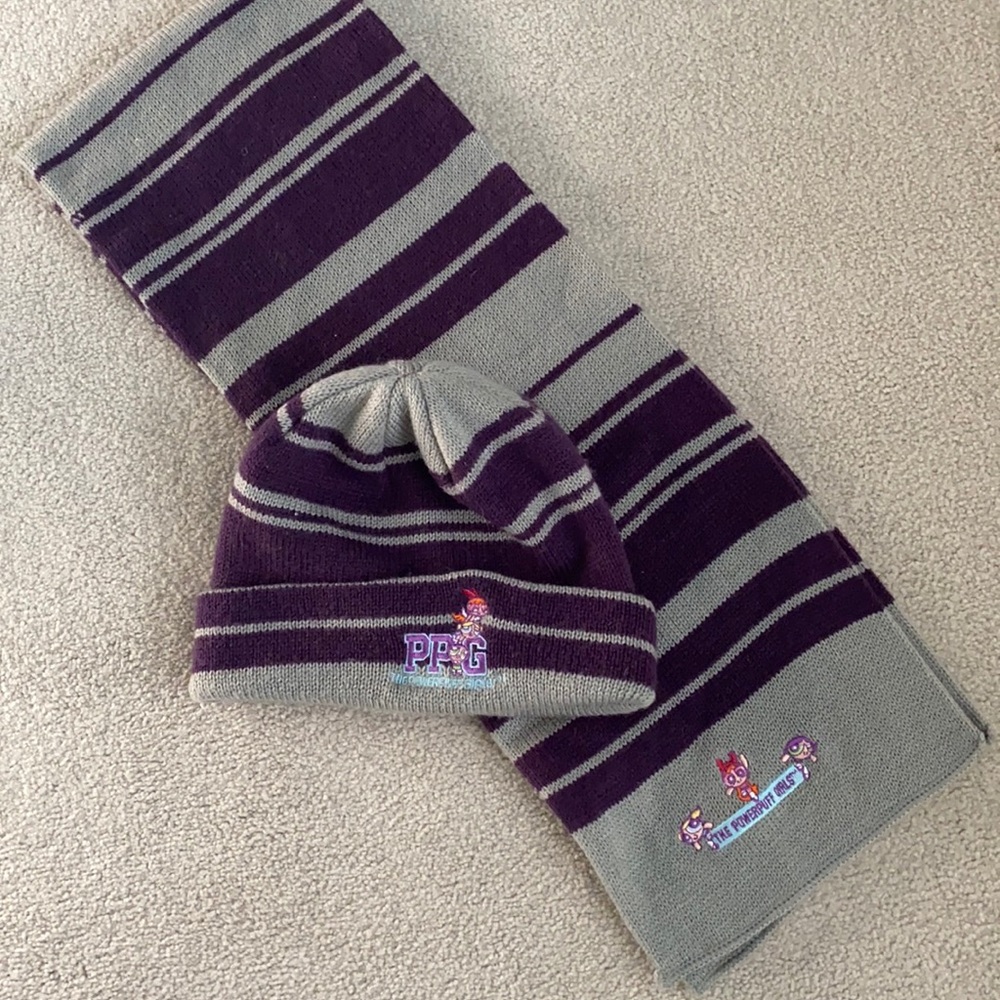 VTG Powerpuff Girls 2002 Purple Gray Scarf Beanie